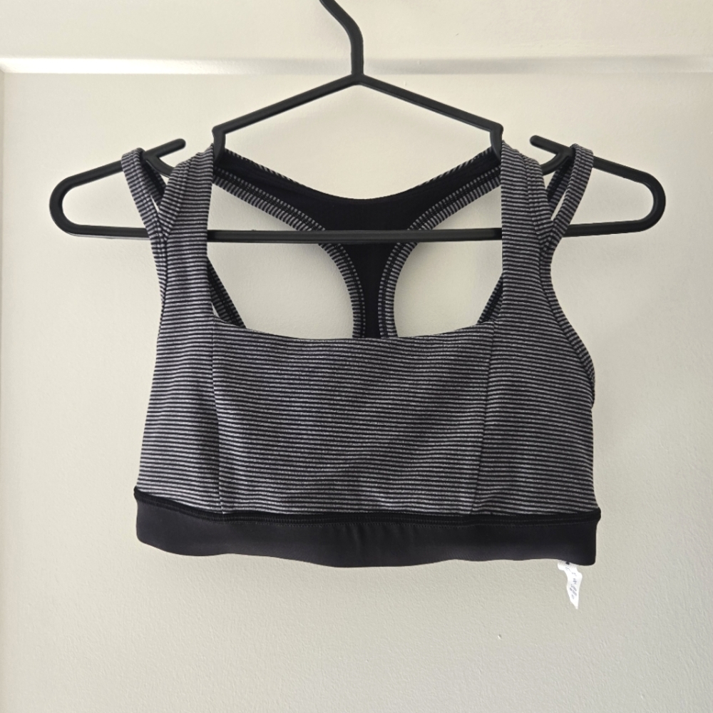 Lululemon Sports Bra, S6